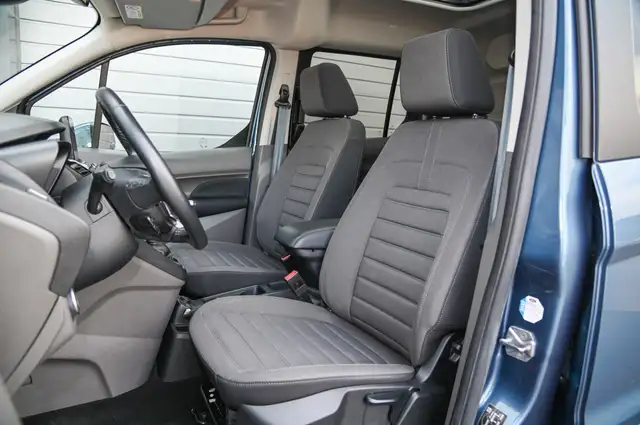Ford Tourneo Connect view 12