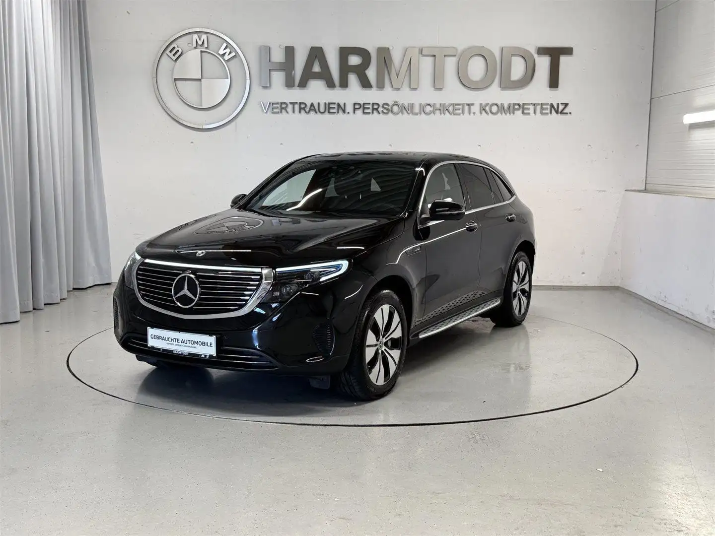 Mercedes-Benz EQC 400 4MATIC Schwarz - 1