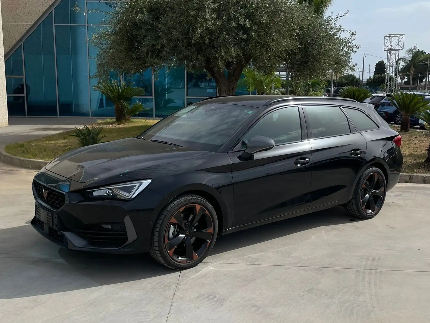 CUPRA Leon 2.0 tdi dsg possibilità noleggio no scoring Nero - 1