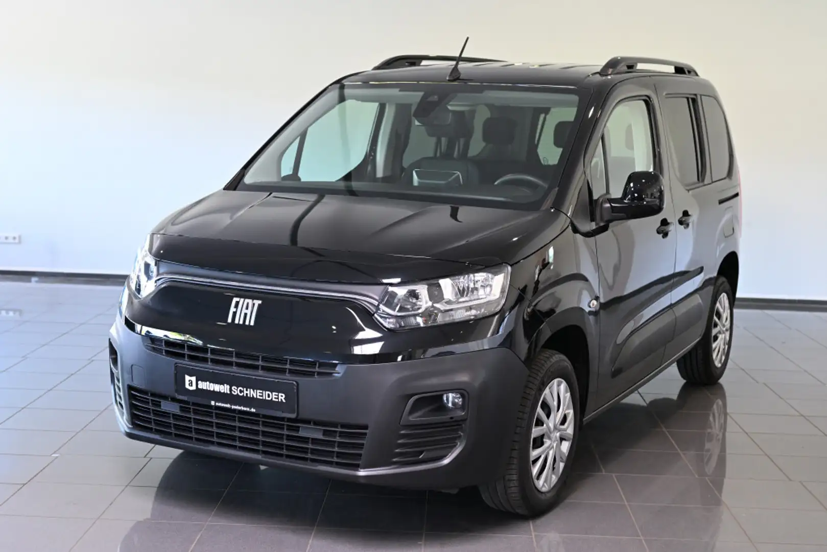 Fiat Doblo 1.5 BlueHDi AT8 Kombi Style Navi PDC Schwarz - 1