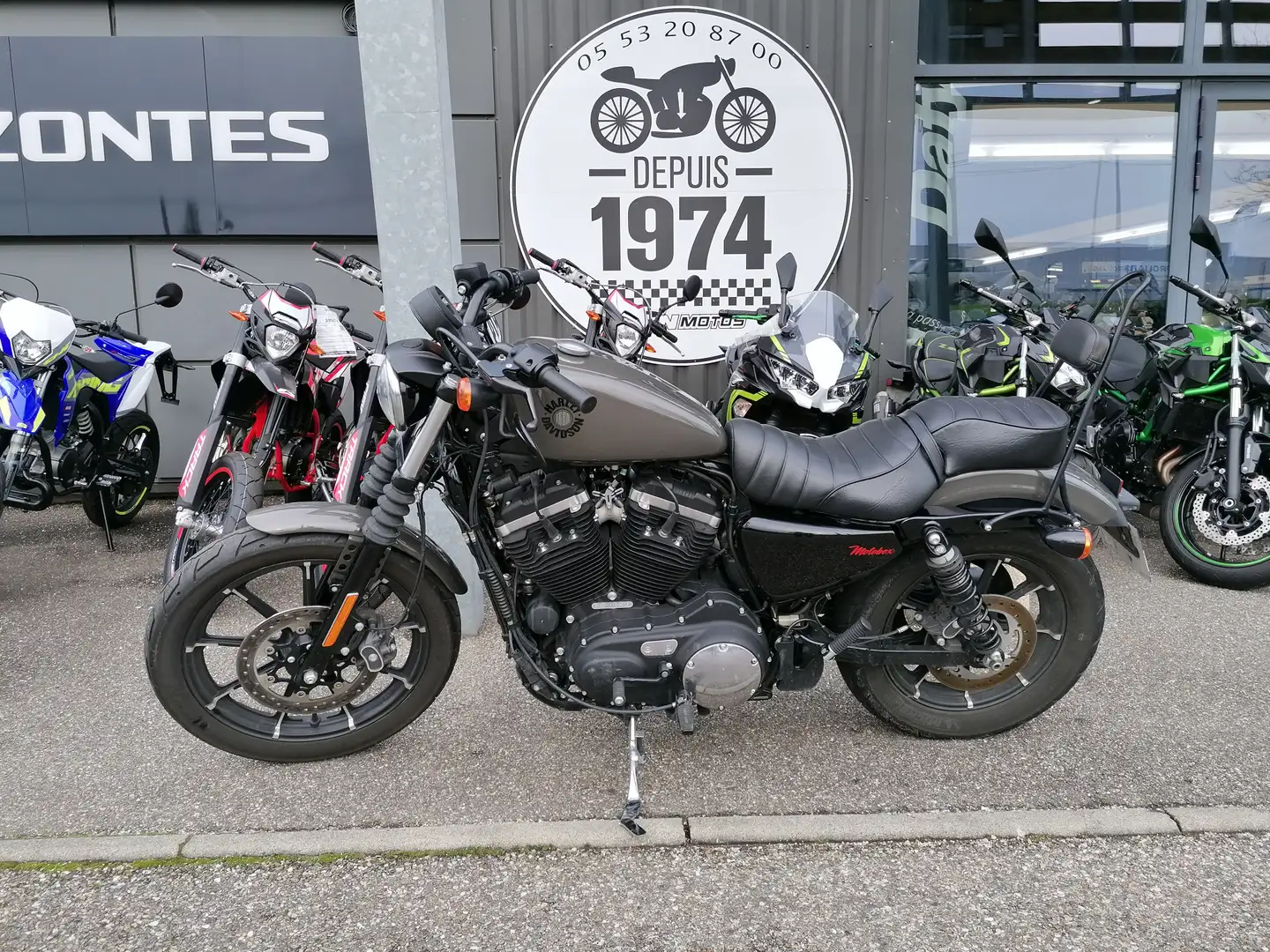 Harley-Davidson Sportster - 2