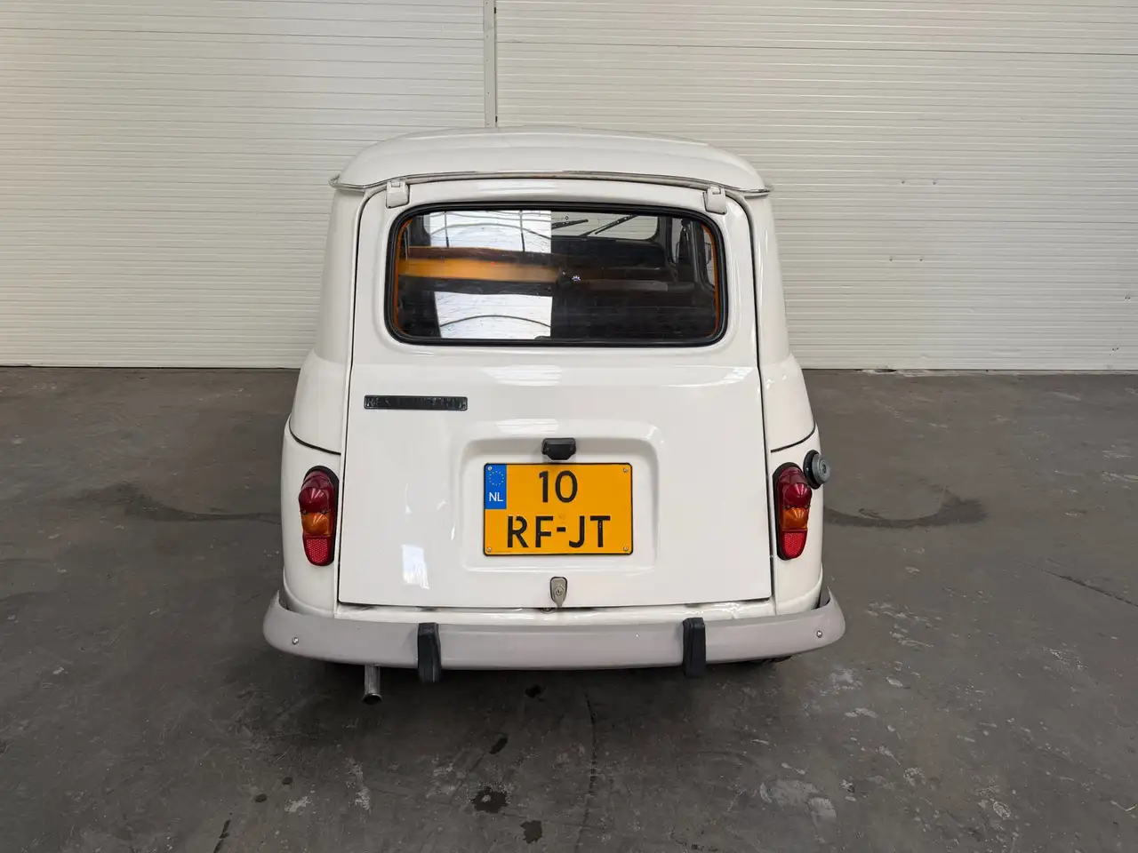 Renault R 4 4 GTL in prachtige staat gerestaureerd, foto 8