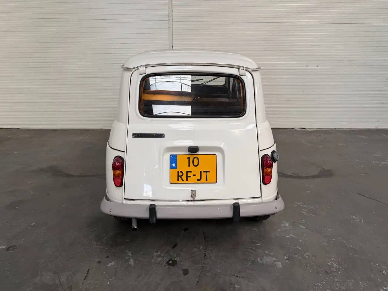 Renault R 4 4 GTL in prachtige staat gerestaureerd, foto 9