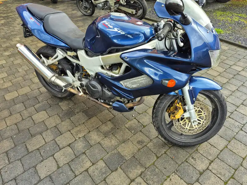 Honda VTR 1000 - foto 6