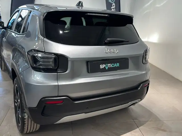 Jeep Avenger view 5