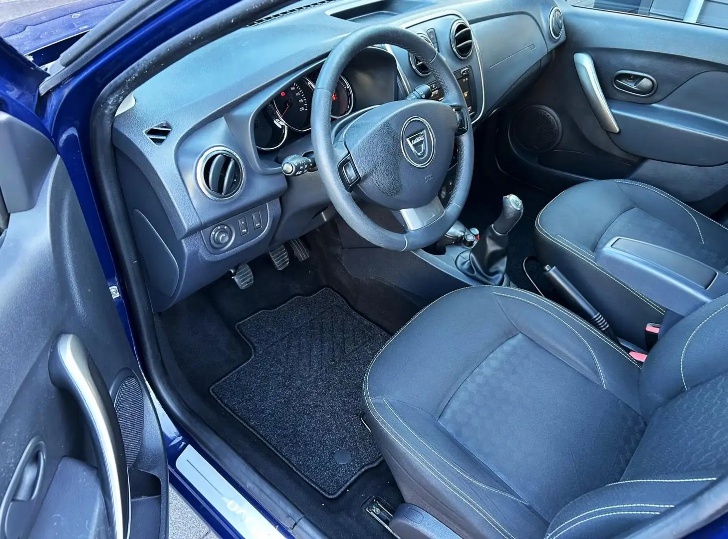 Dacia Logan MCV 0.9 TCe Prestige - Tr.Haak - APK 07-2026 - Air Blauw - 2