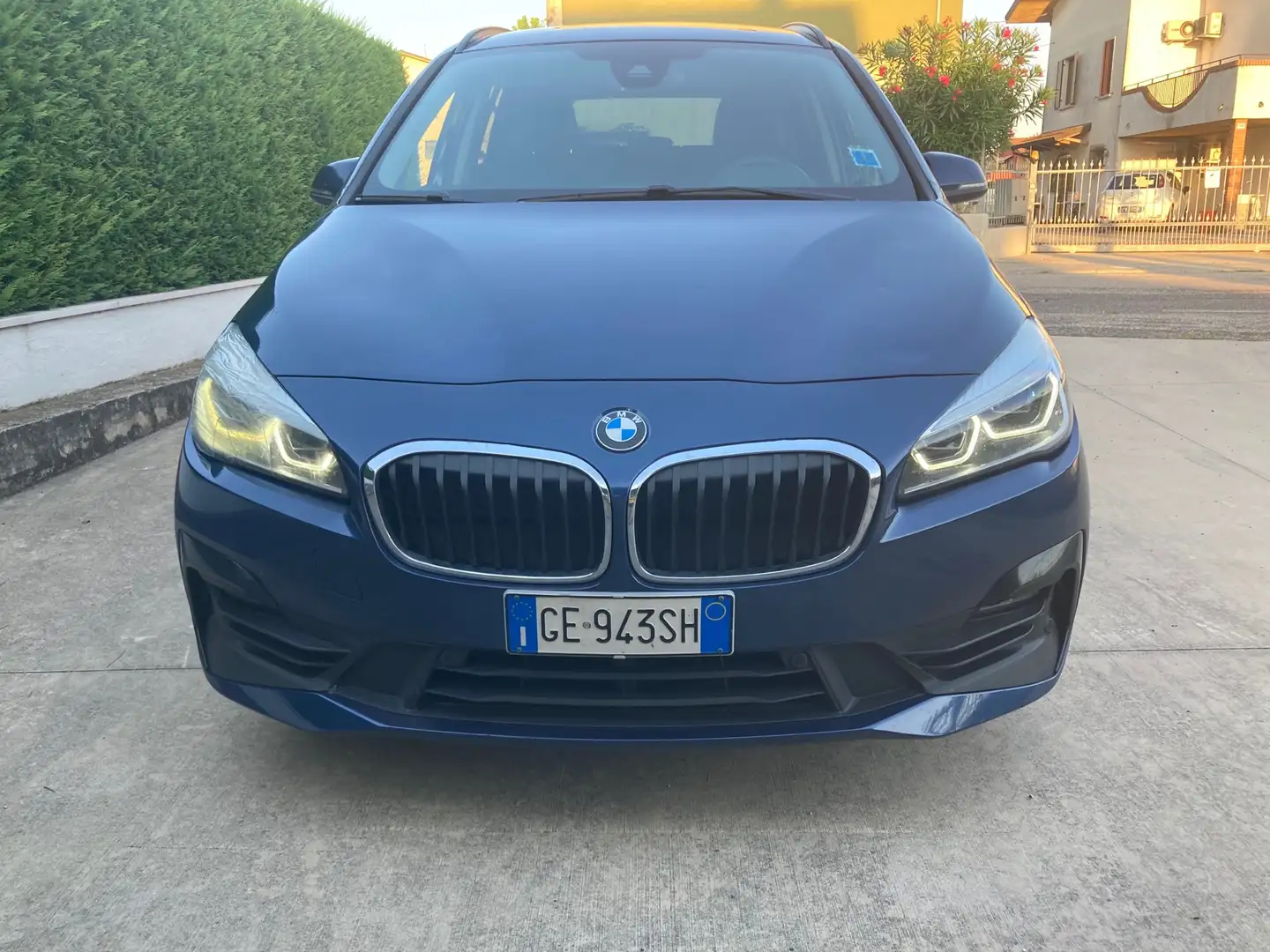 BMW 216 216d Gran Tourer 7p.ti auto Blu/Azzurro - 2