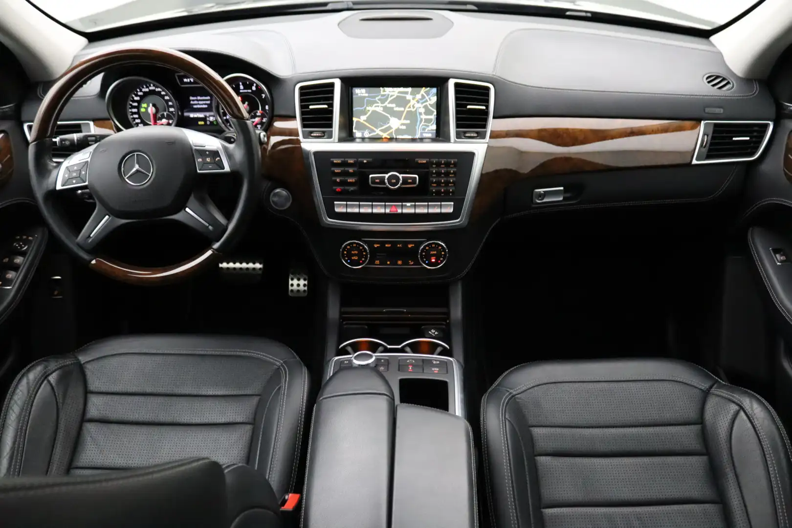 Mercedes-Benz ML 63 AMG M-klasse Panoramadak | Memory seats | Adaptieve cr Zwart - 2