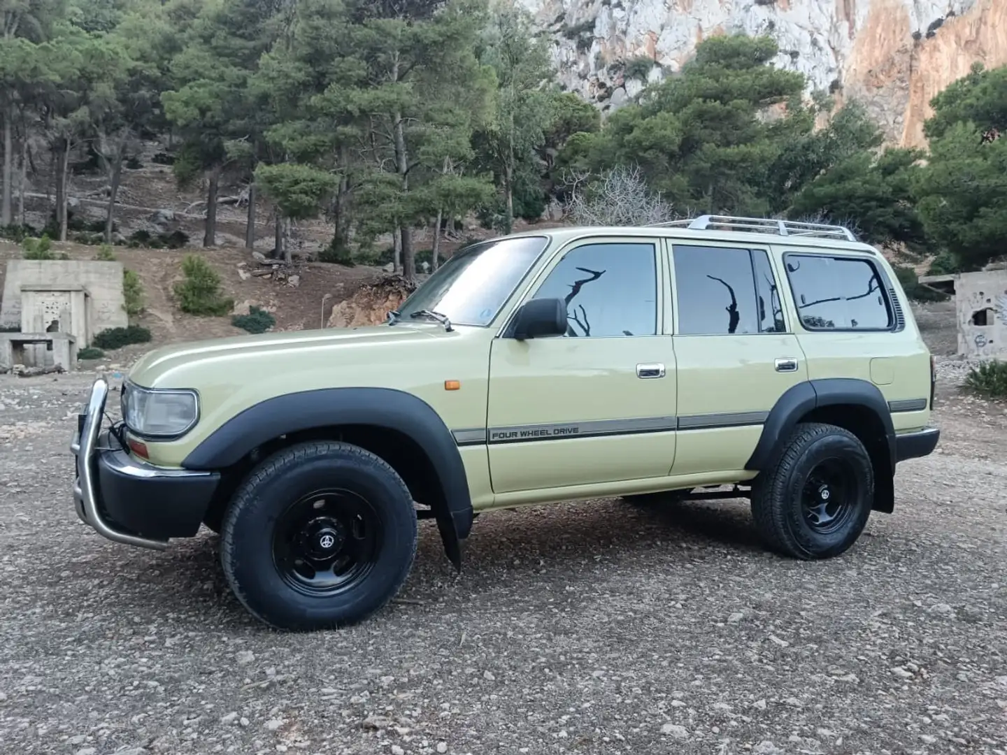 Toyota HDJ Beżowy - 2