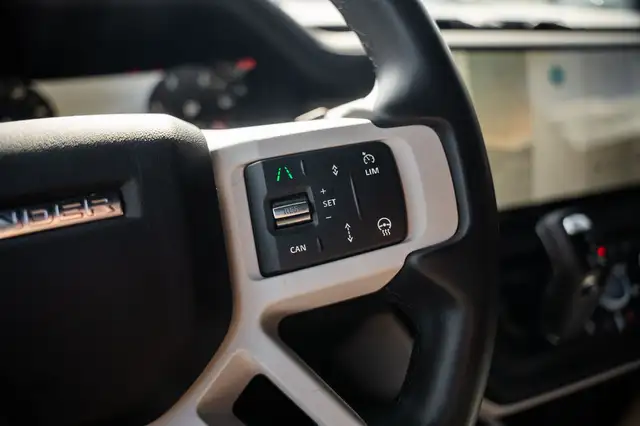 Land Rover Defender view 16