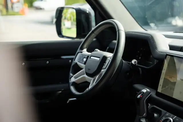 Land Rover Defender view 21