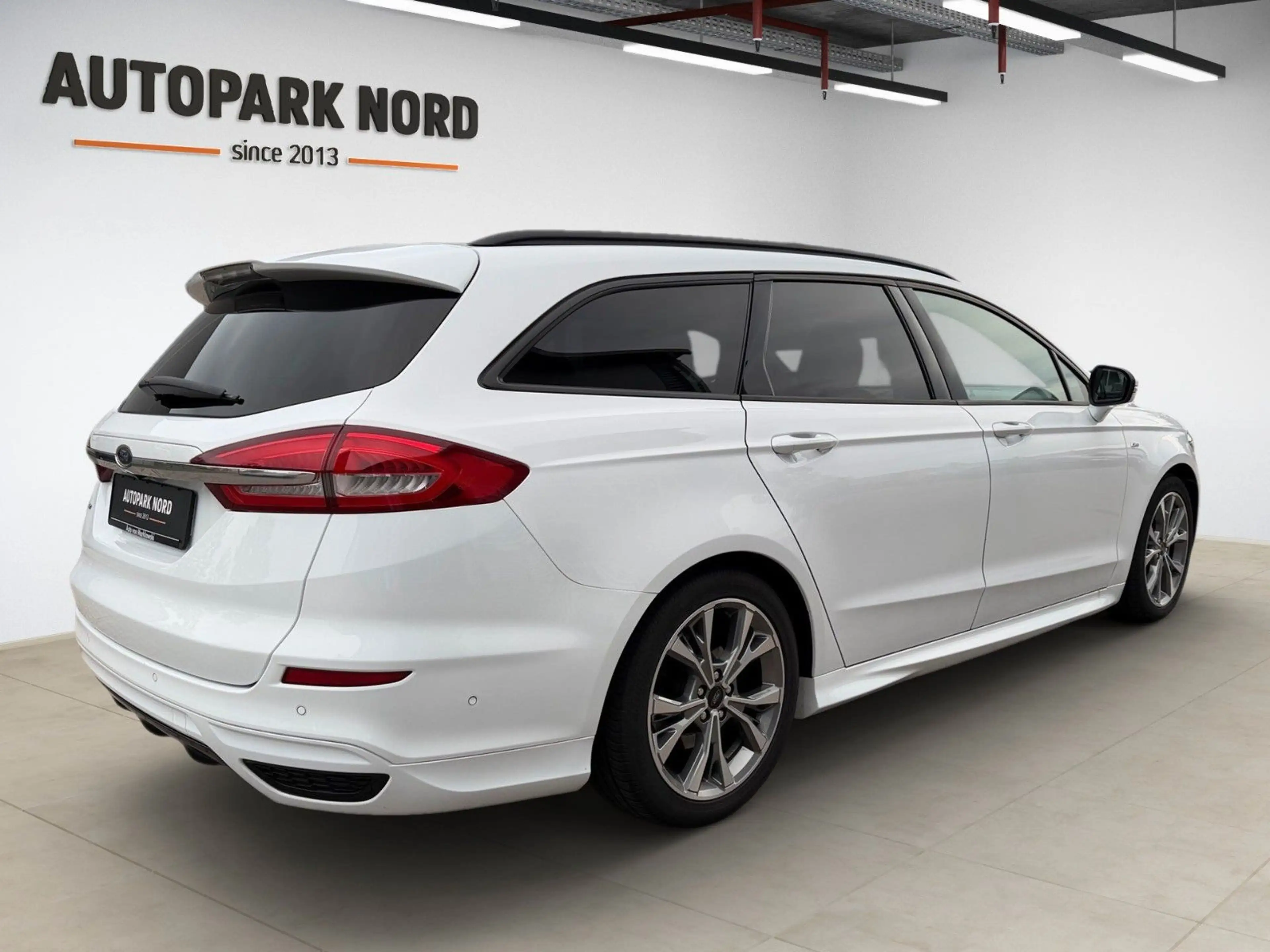 Ford Mondeo 2.0 TDCi Turnier ST-Line Aut. - VOLL!!! — photo 4