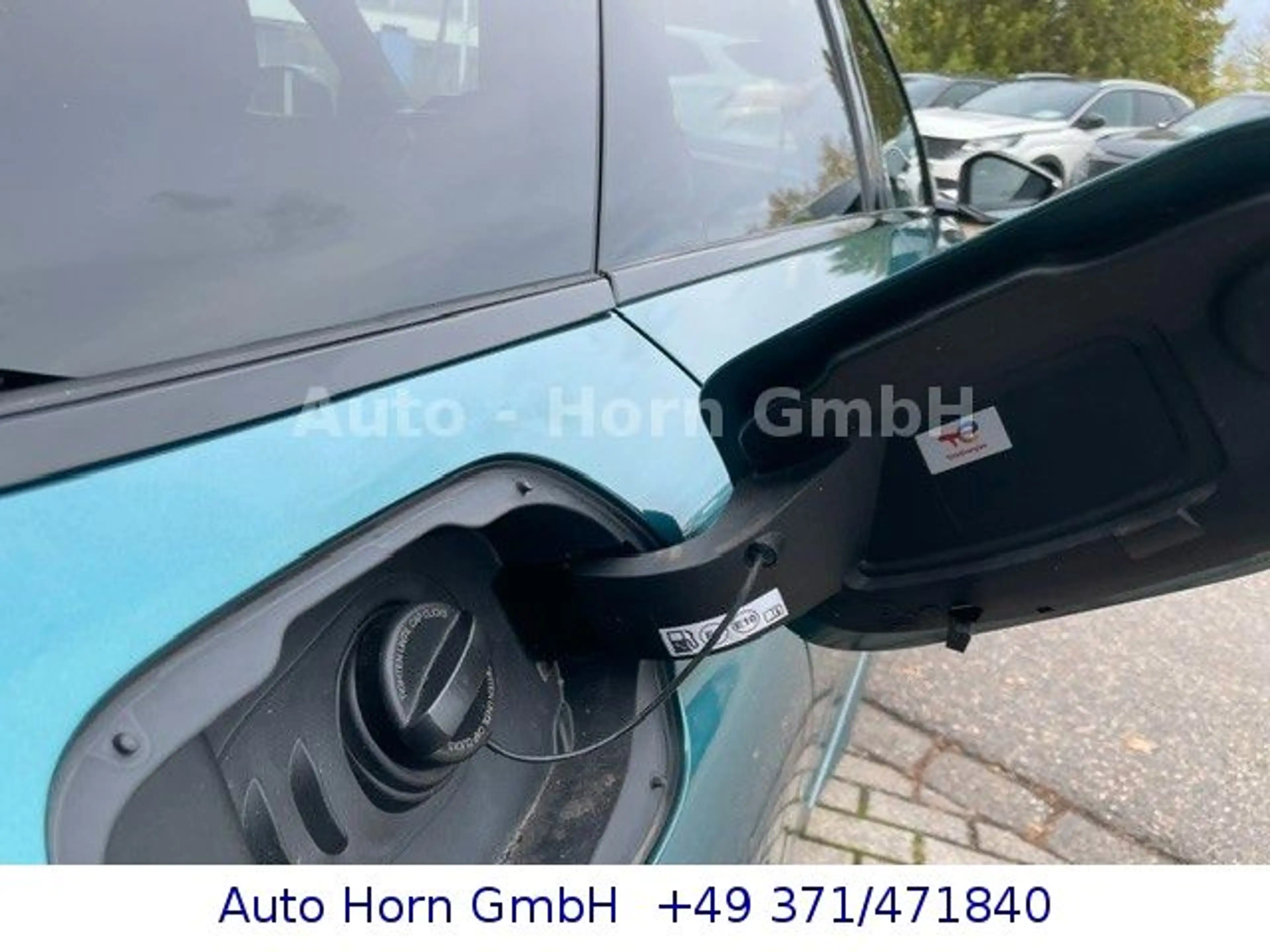 Peugeot 308 SW GT PureTech 130 EAT8 — photo 7