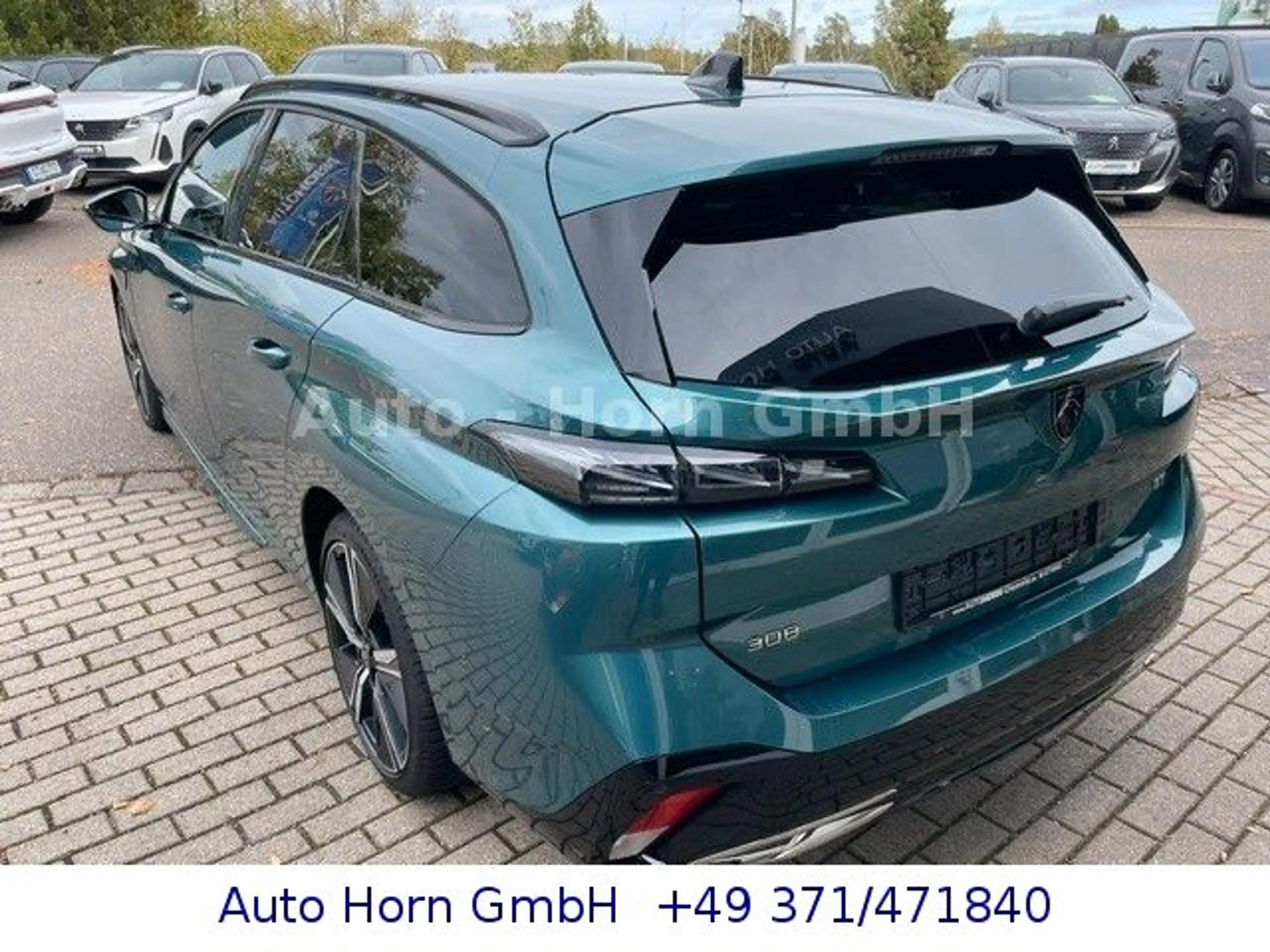 Peugeot 308 SW GT PureTech 130 EAT8 — photo 11