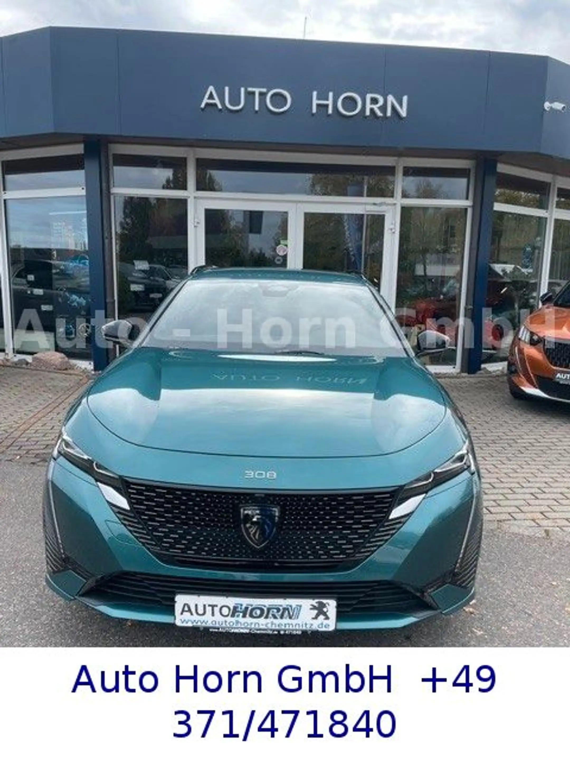 Peugeot 308 SW GT PureTech 130 EAT8 — photo 2