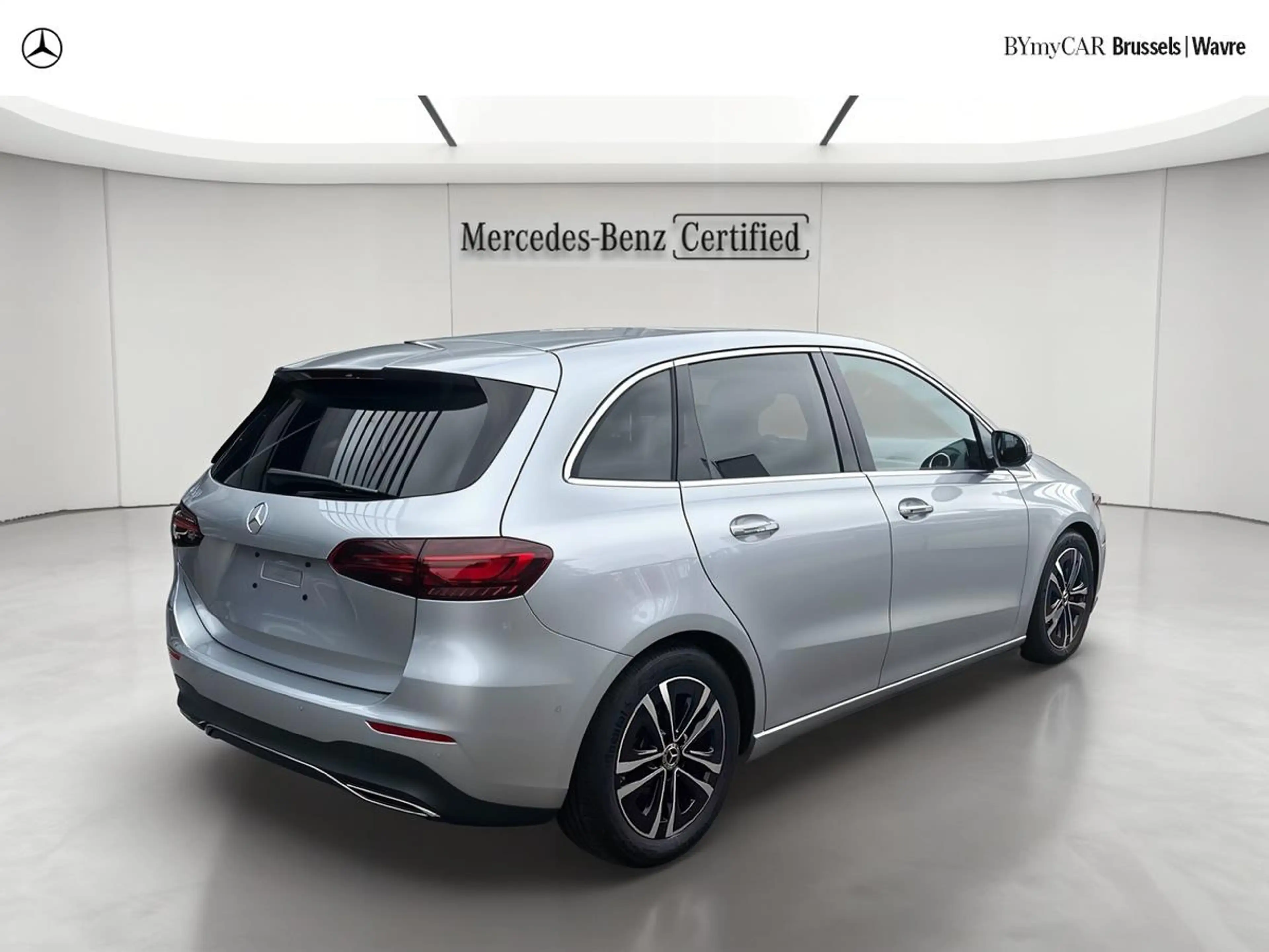 Mercedes-Benz B 180 B Luxury Line — photo 3