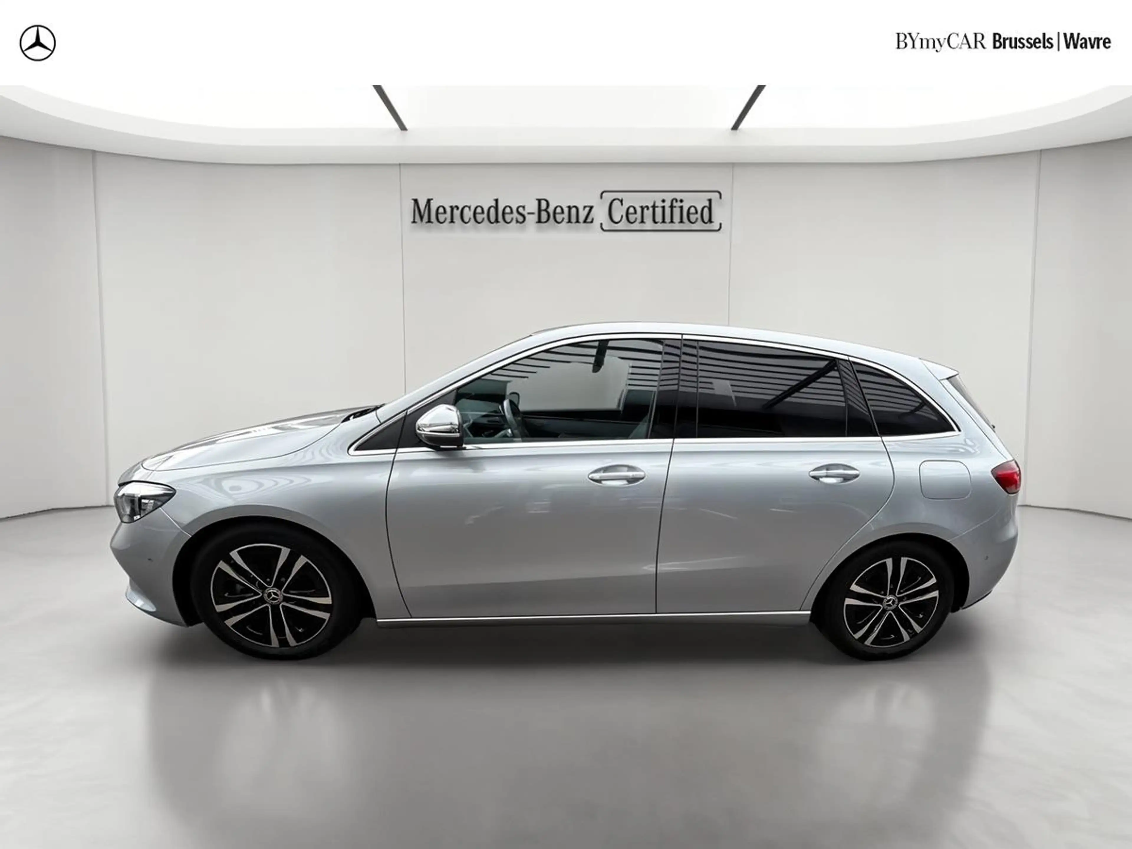 Mercedes-Benz B 180 B Luxury Line — photo 6