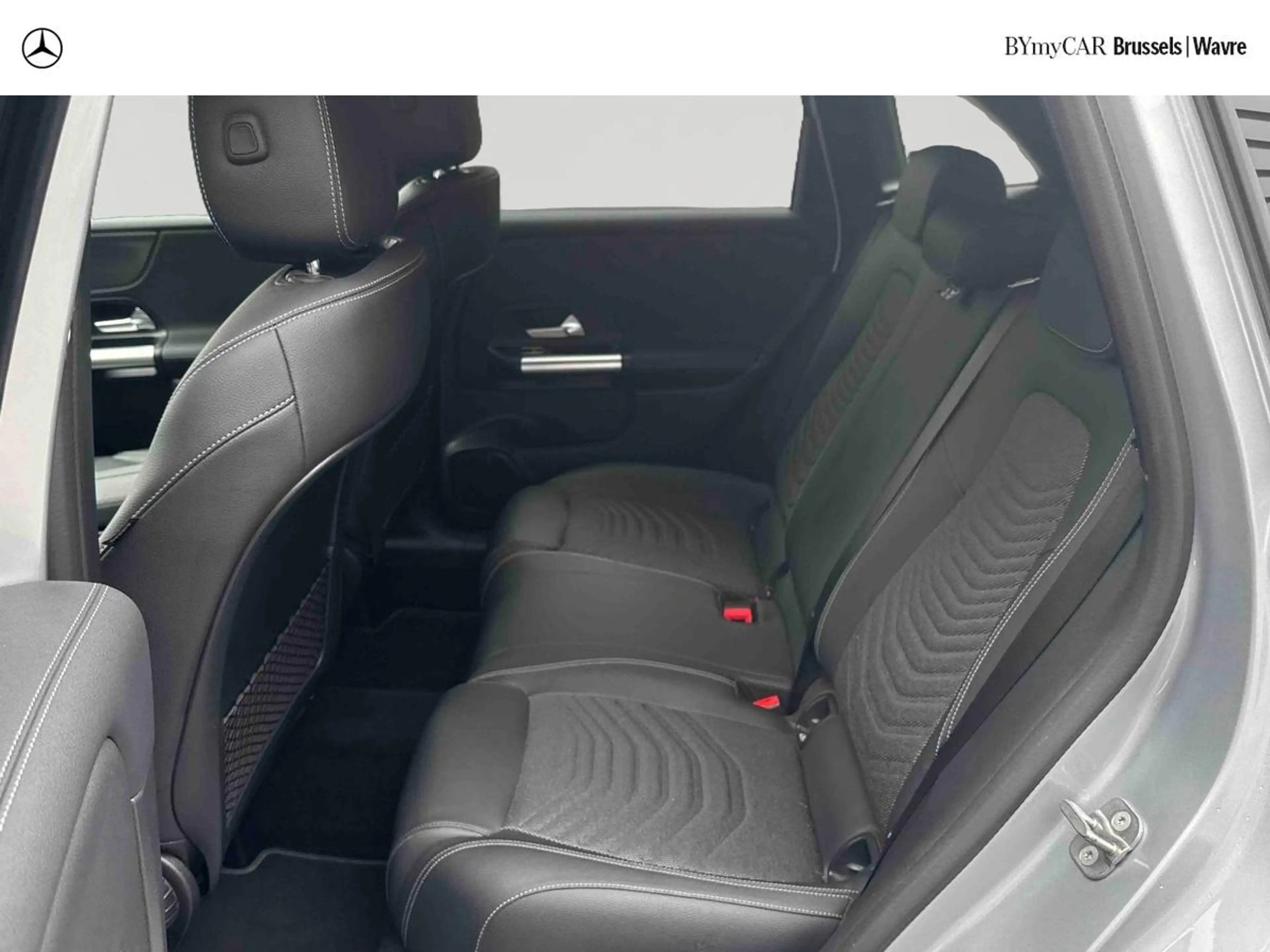 Mercedes-Benz B 180 B Luxury Line — photo 14