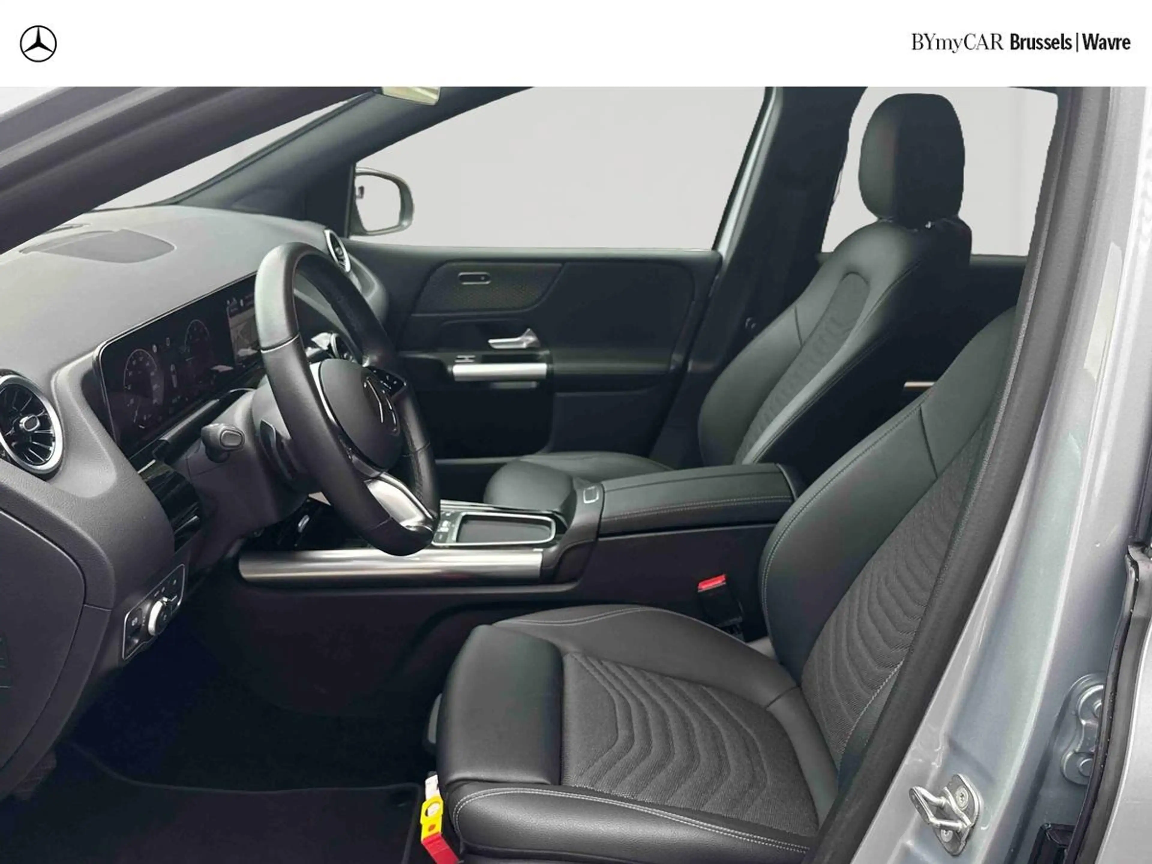 Mercedes-Benz B 180 B Luxury Line — photo 9