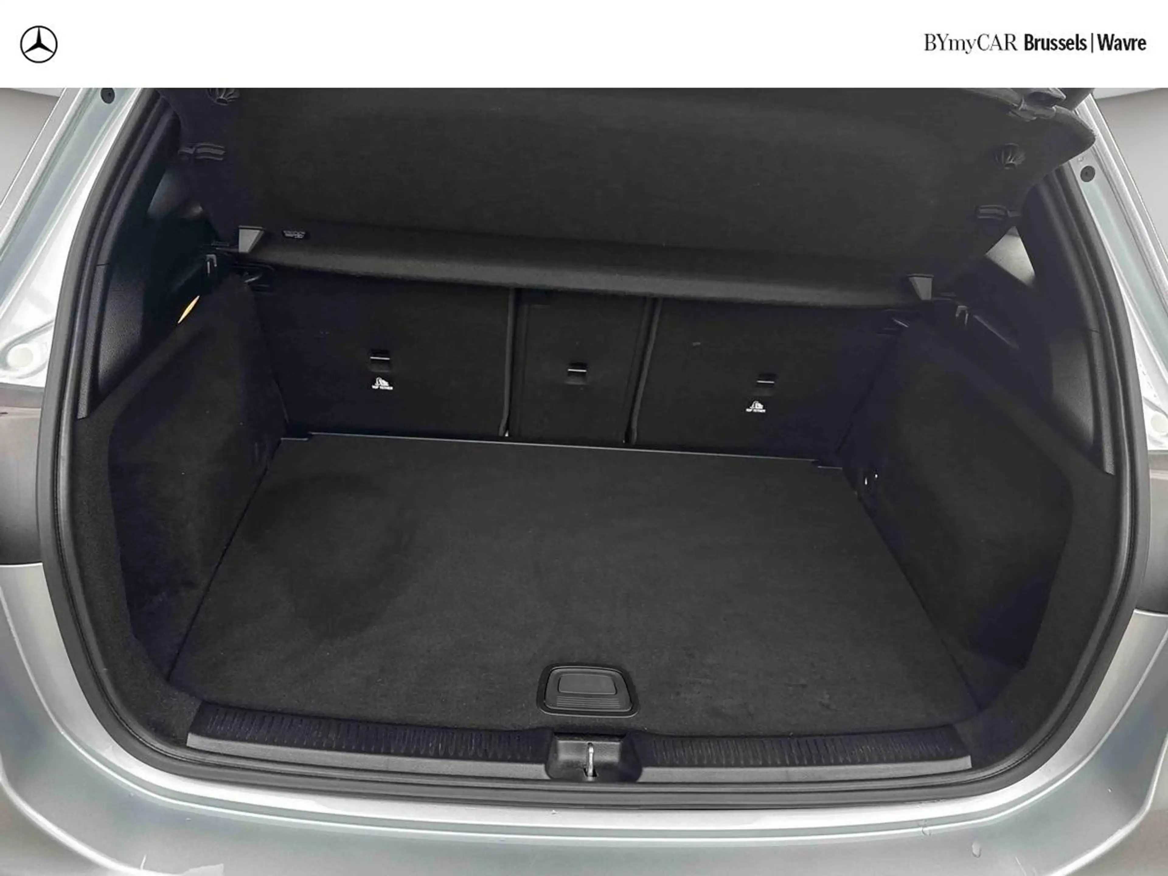 Mercedes-Benz B 180 B Luxury Line — photo 15