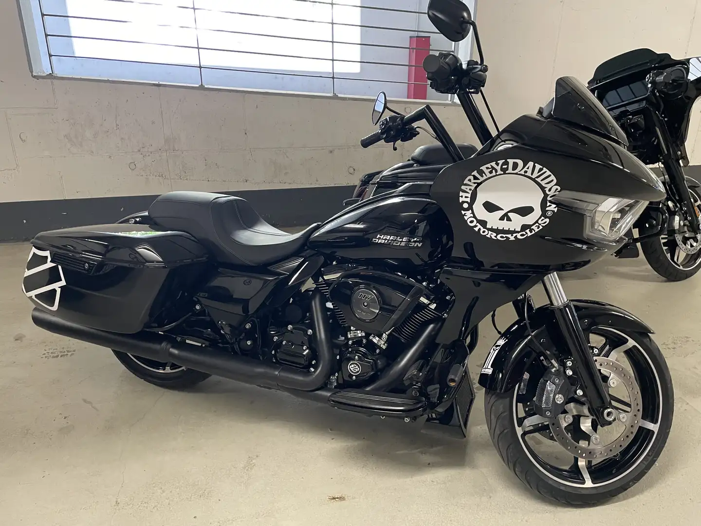 Harley-Davidson Road Glide Road Glide Full Black Negru - 1