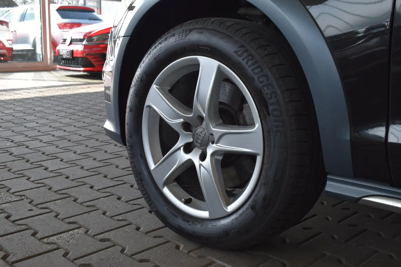 Audi A6 allroad quattro 3.0 TDI Navi Standhzg Pano AHK Schwarz - 2
