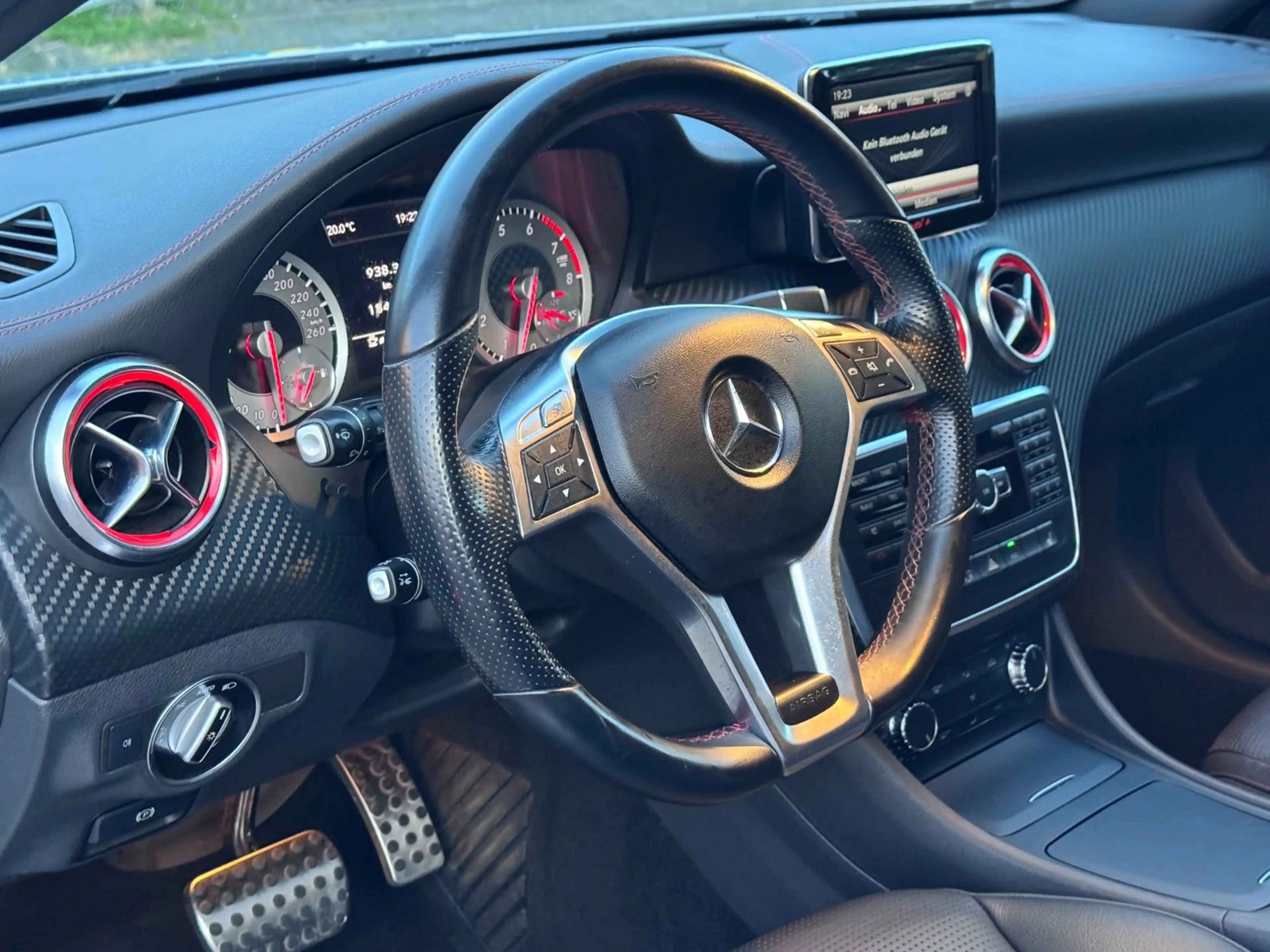 Mercedes-Benz A 200 A A 200 BlueEfficiency AMG Sport — photo 11