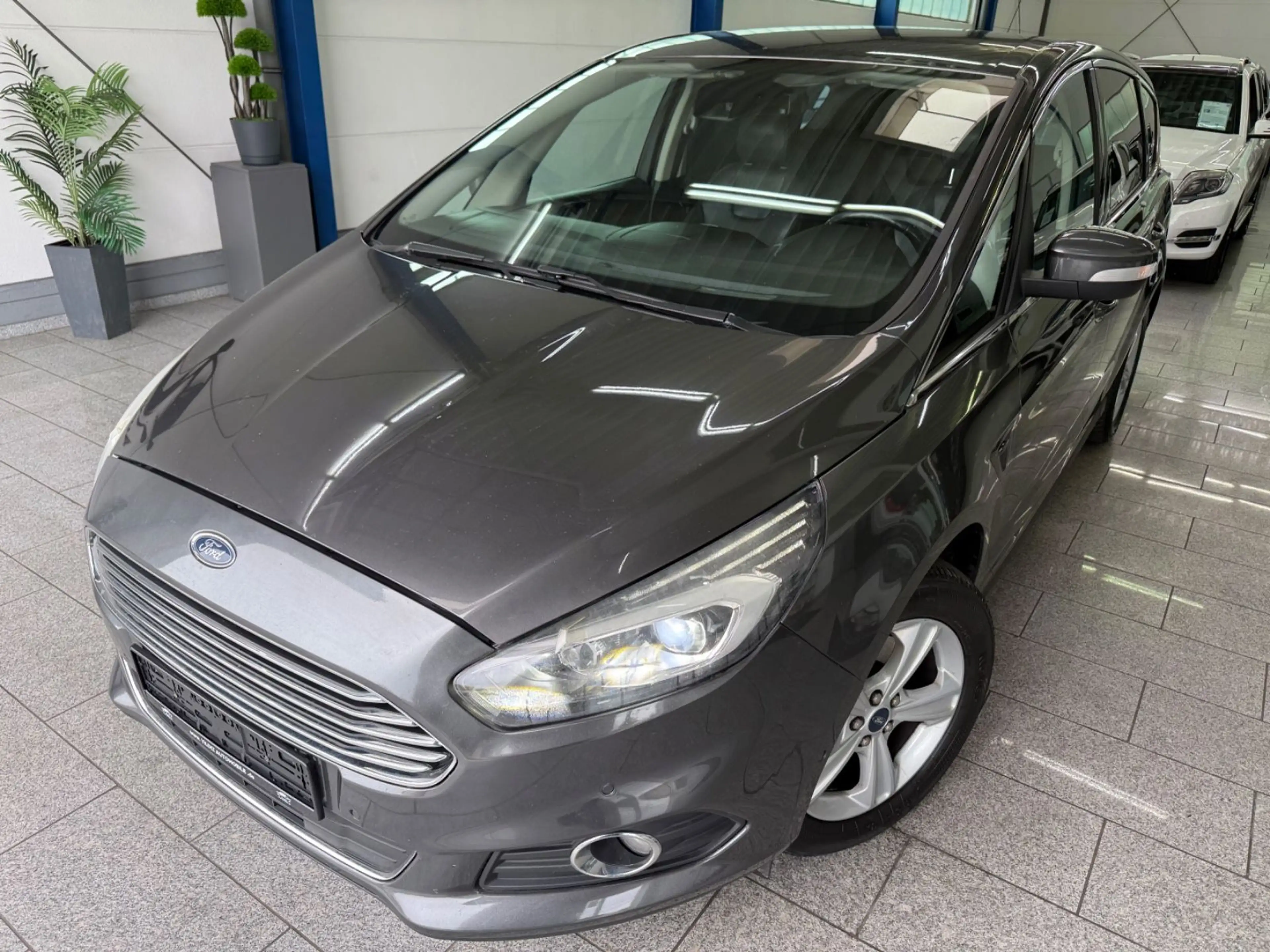 Ford S-Max 2.0 TDCI*7-SITZ*TITAN*AUT*ACC*LED*NAV*MMRY