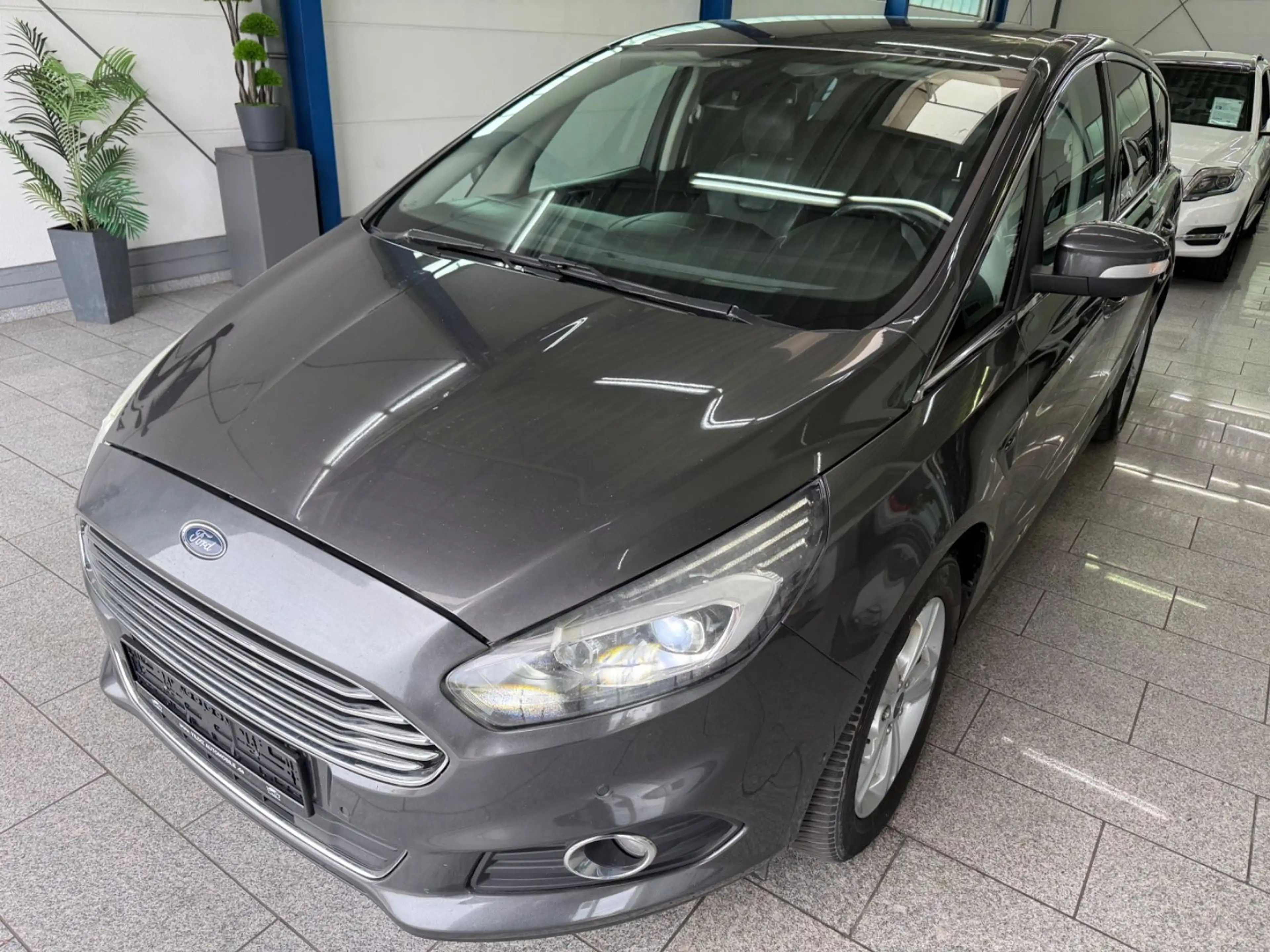 Ford S-Max 2.0 TDCI*7-SITZ*TITAN*AUT*ACC*LED*NAV*MMRY — photo 2