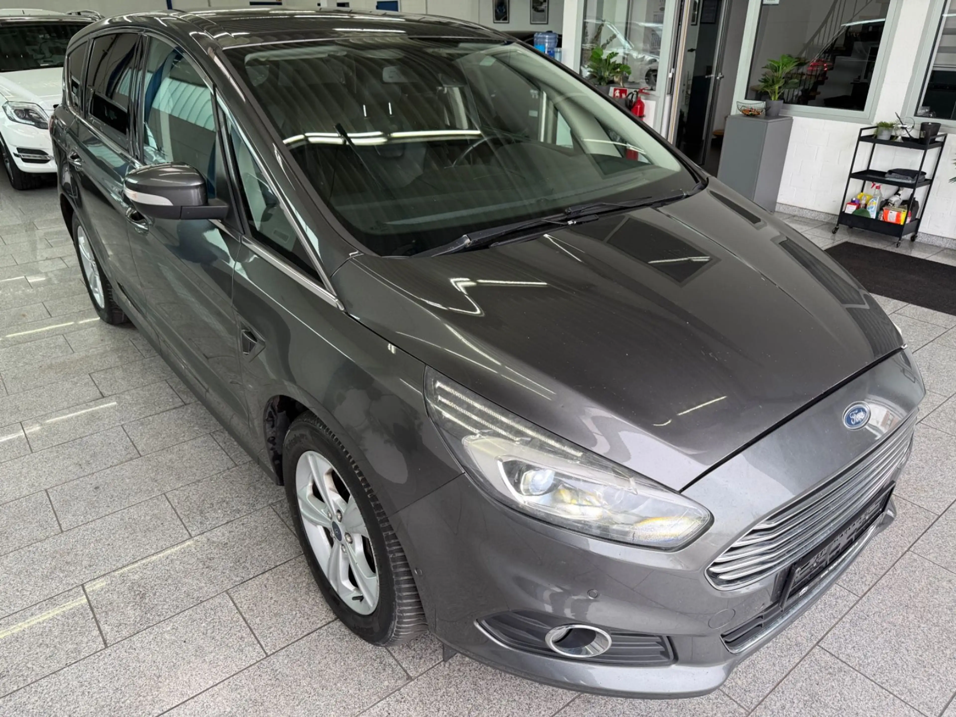 Ford S-Max 2.0 TDCI*7-SITZ*TITAN*AUT*ACC*LED*NAV*MMRY — photo 4