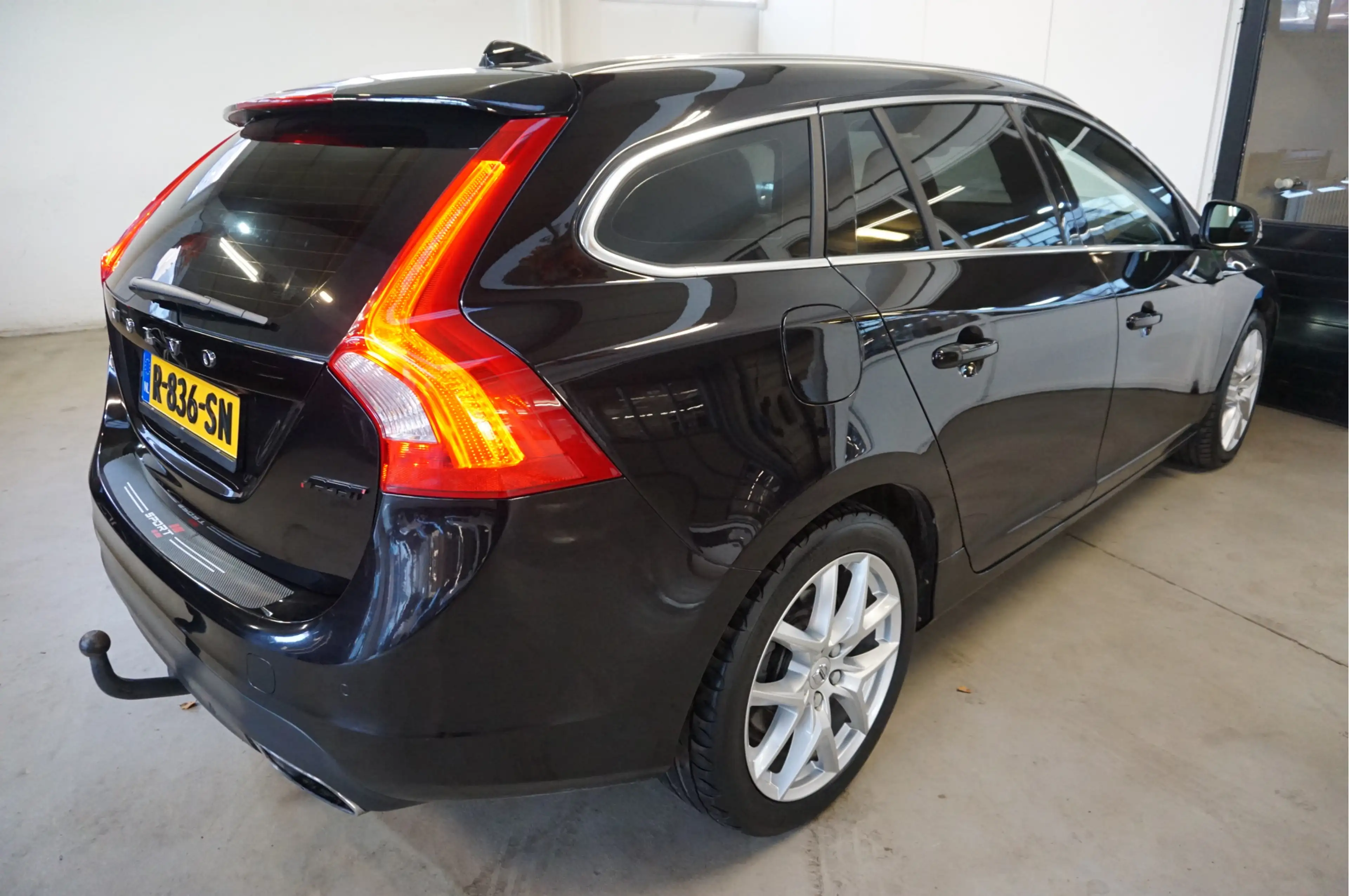 Volvo V60 2.0 T5 Ocean Race 245Pk Schuifdak Trekhaak Leer — photo 12