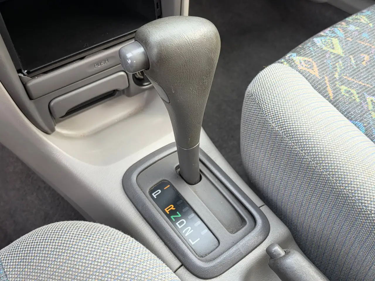 Toyota Corolla 1,4i Linea Terra Plus Automatik – Bild 19