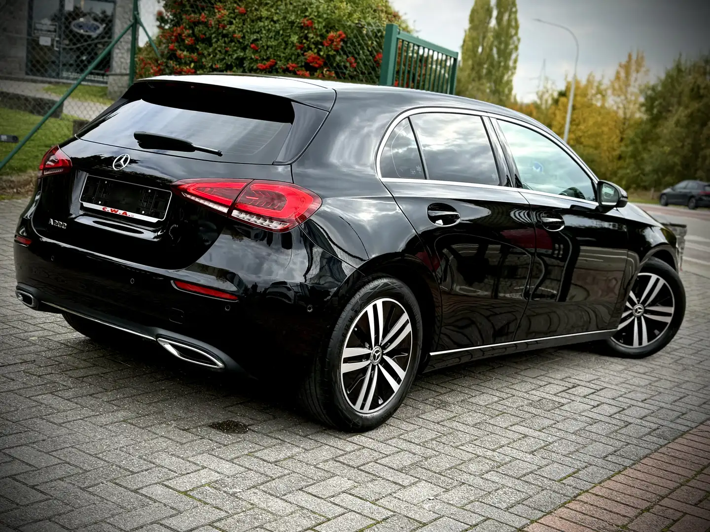 Mercedes-Benz A 200 A 200 Business Solution (EU6d-TEMP) Schwarz - 2