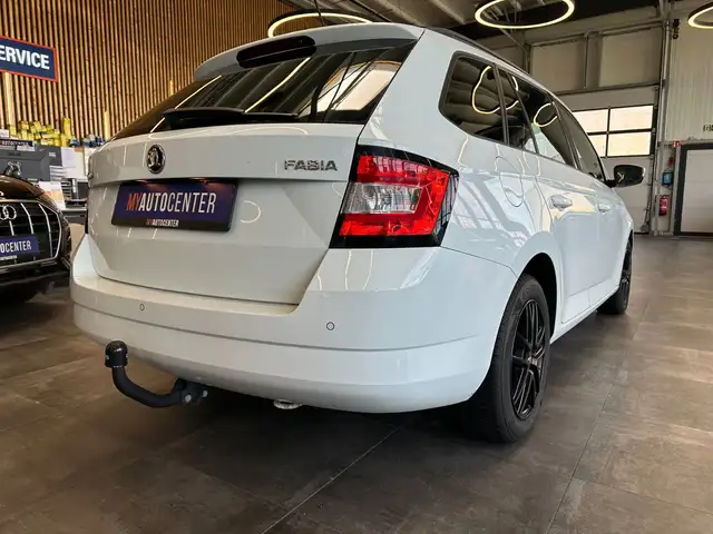 Skoda Fabia view 2