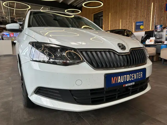 Skoda Fabia view 3
