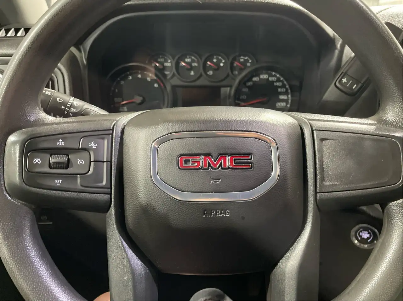 GMC Sierra 1500 снимка GMC Sierra 1500