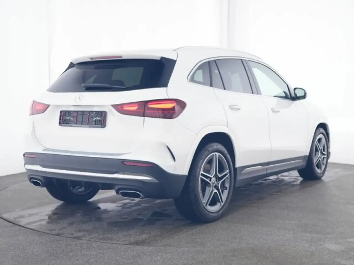 Mercedes-Benz GLA 250 GLA 250 4M AMG PREM°PANO°VOLLDIGI°HANDS-FREE°RFK Weiß - 2