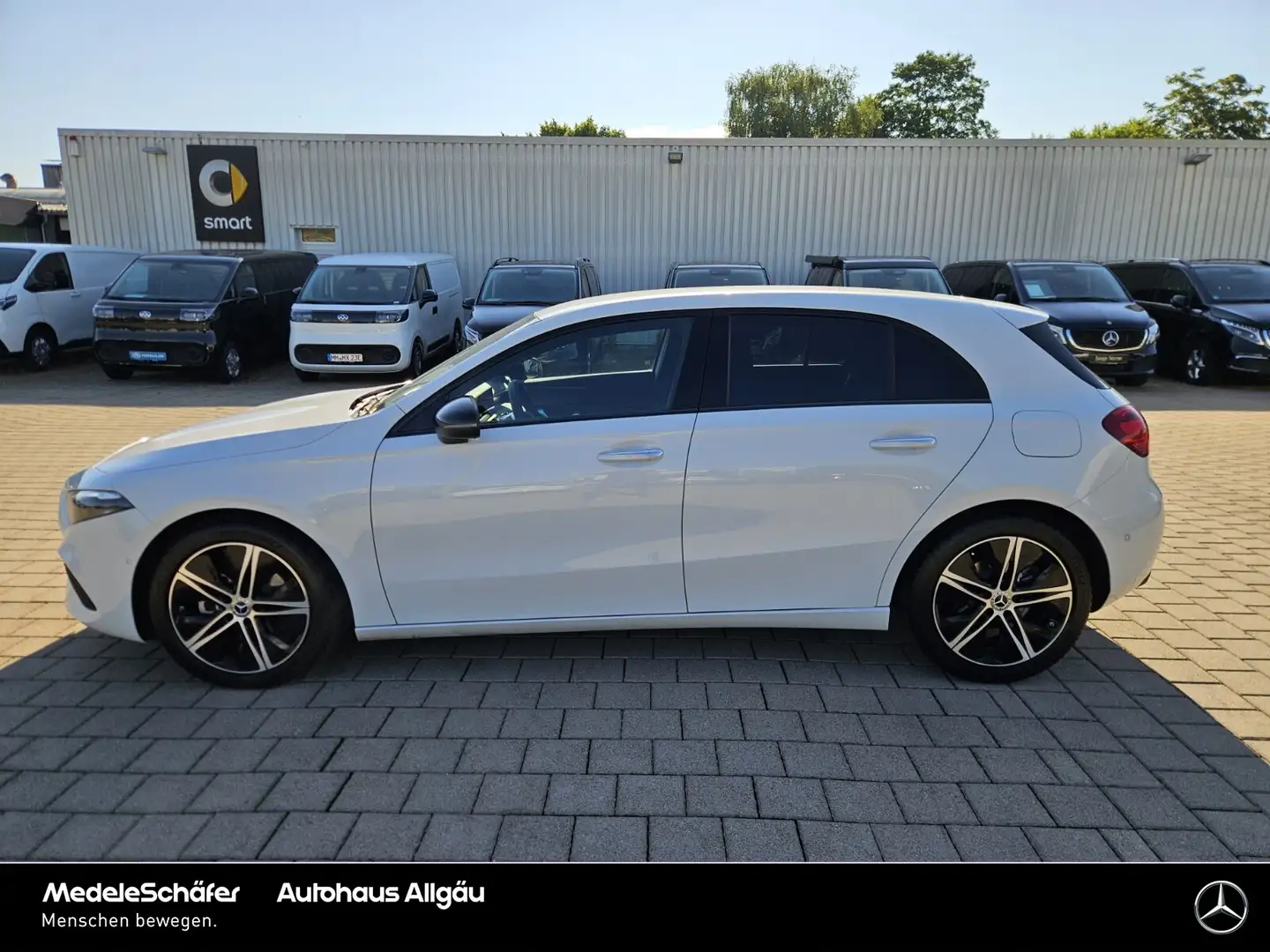 Mercedes-Benz A 200 A 200 Progressive Night 18" AHK KeylessGO Kamera Weiß - 2