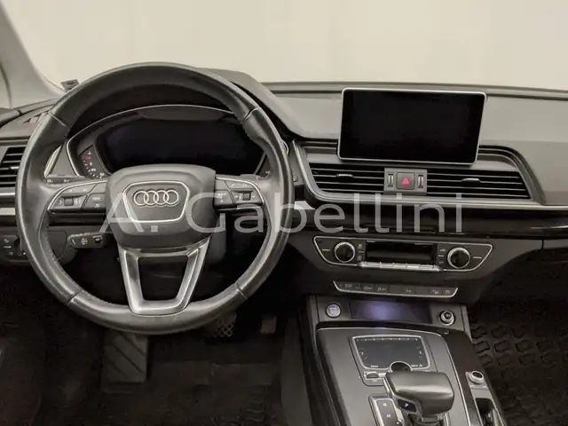 Audi Q5 view 7