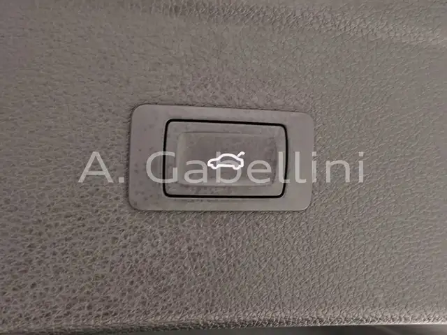 Audi Q5 view 9