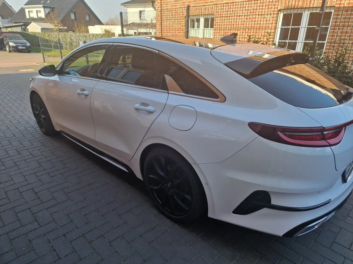 Kia ProCeed / pro_cee'd 1.6 CRDi DCT7 SCR GT LINE Weiß - 2