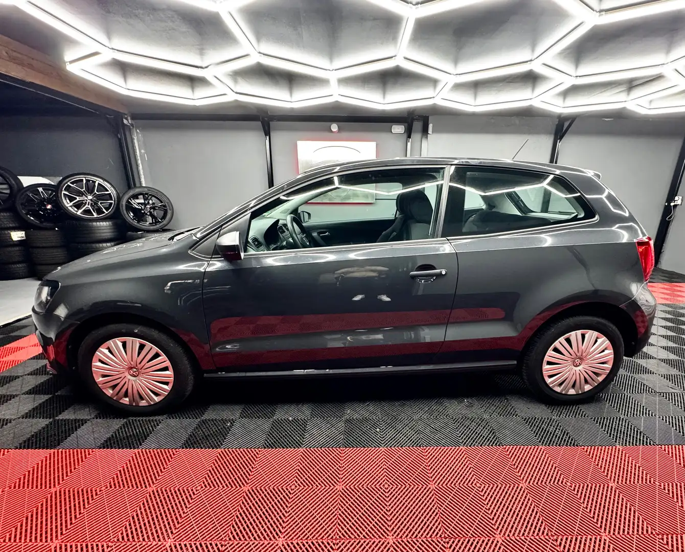 Volkswagen Polo Polo 1.2i Sport Edition Grijs - 2