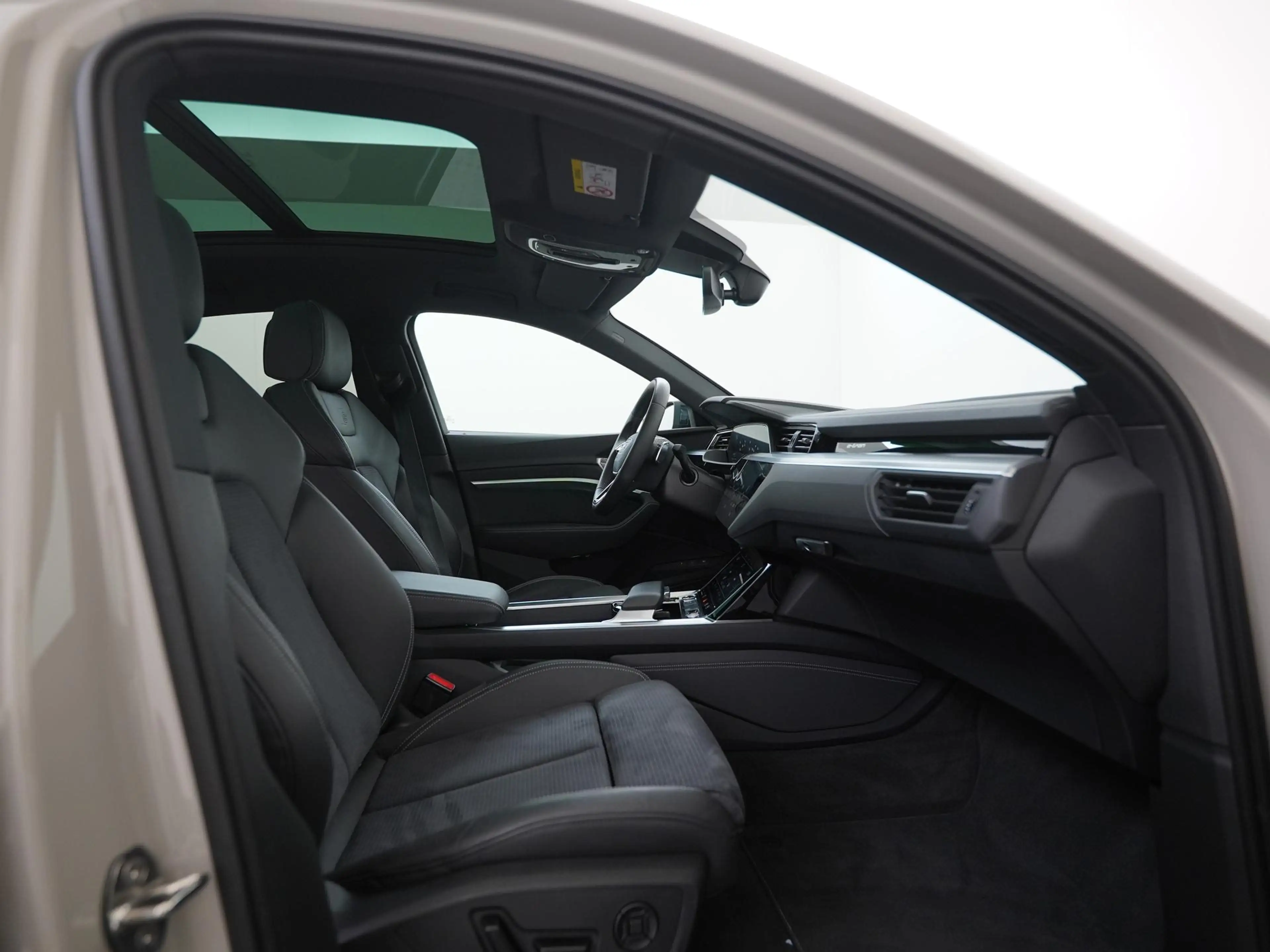 Audi e-tron Sportback 55 quattro S-Line 95 kWh | SOH 94% | Bla — photo 3
