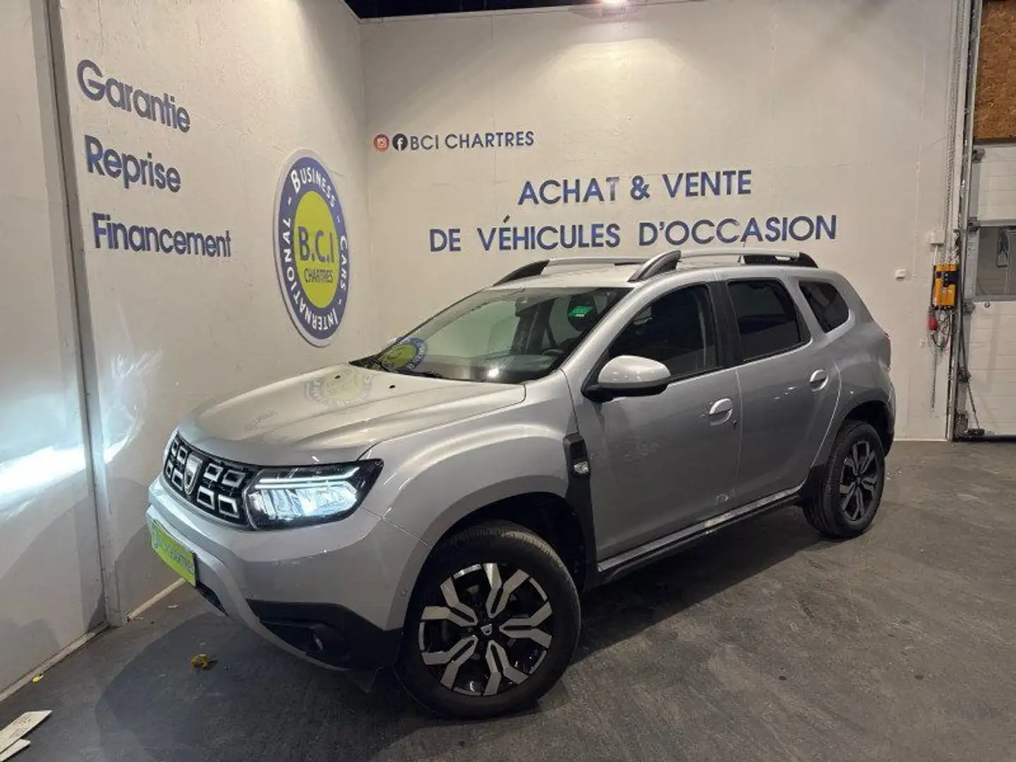 Dacia Duster 1.0 ECO-G 100CH PRESTIGE + 4X2 Gris - 1