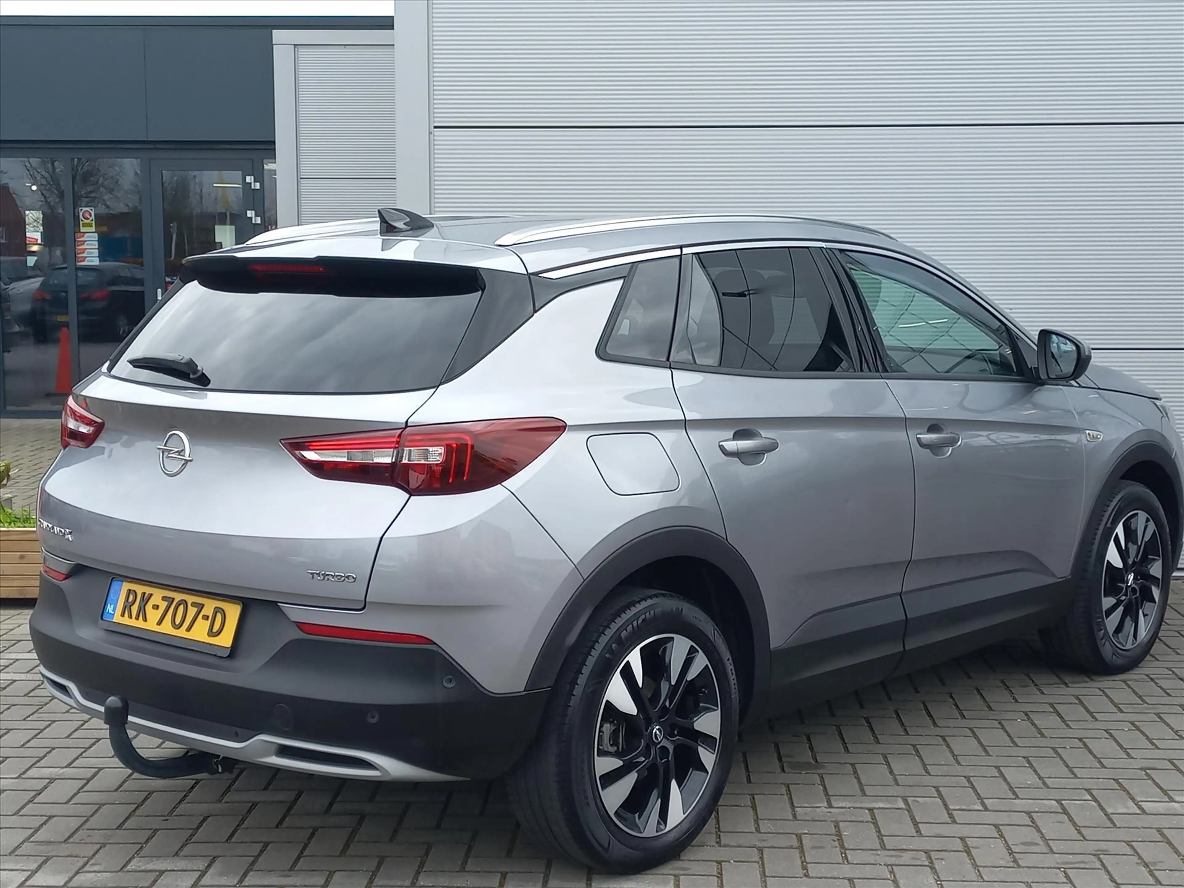 Opel Grandland X 1.2T 130pk Business Executive | Climate control | — photo 4