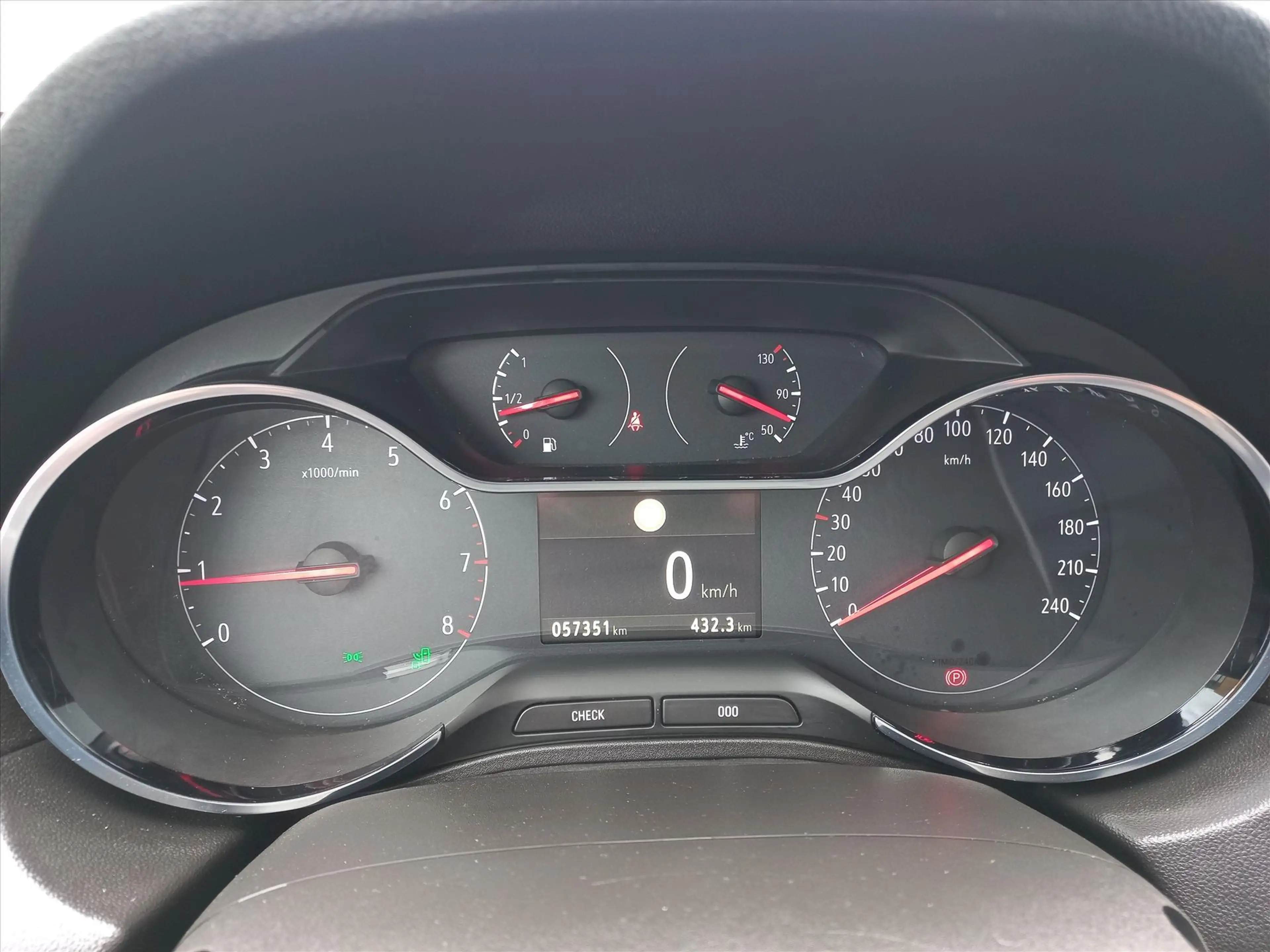 Opel Grandland X 1.2T 130pk Business Executive | Climate control | — photo 5
