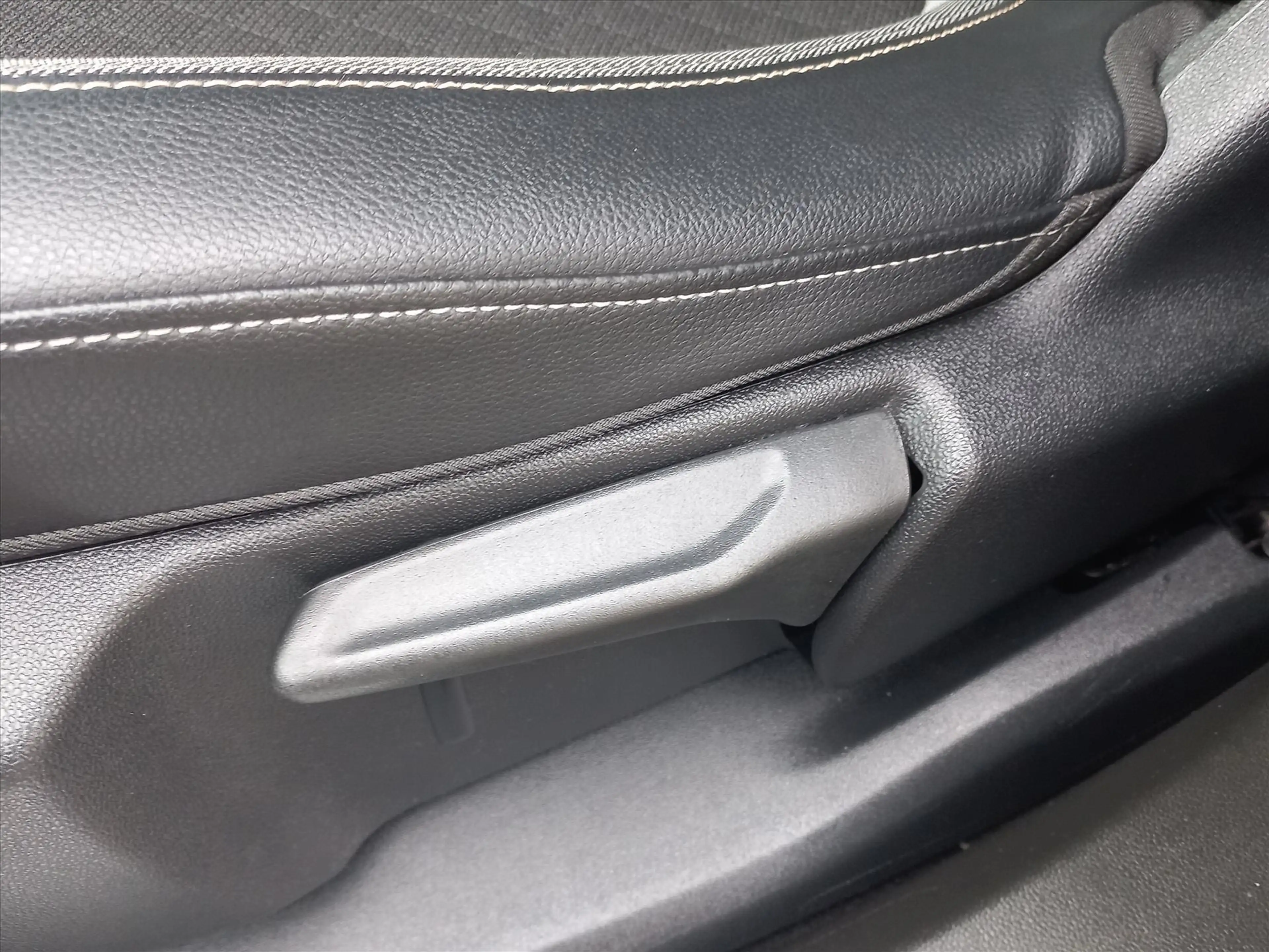 Opel Grandland X 1.2T 130pk Business Executive | Climate control | — photo 13