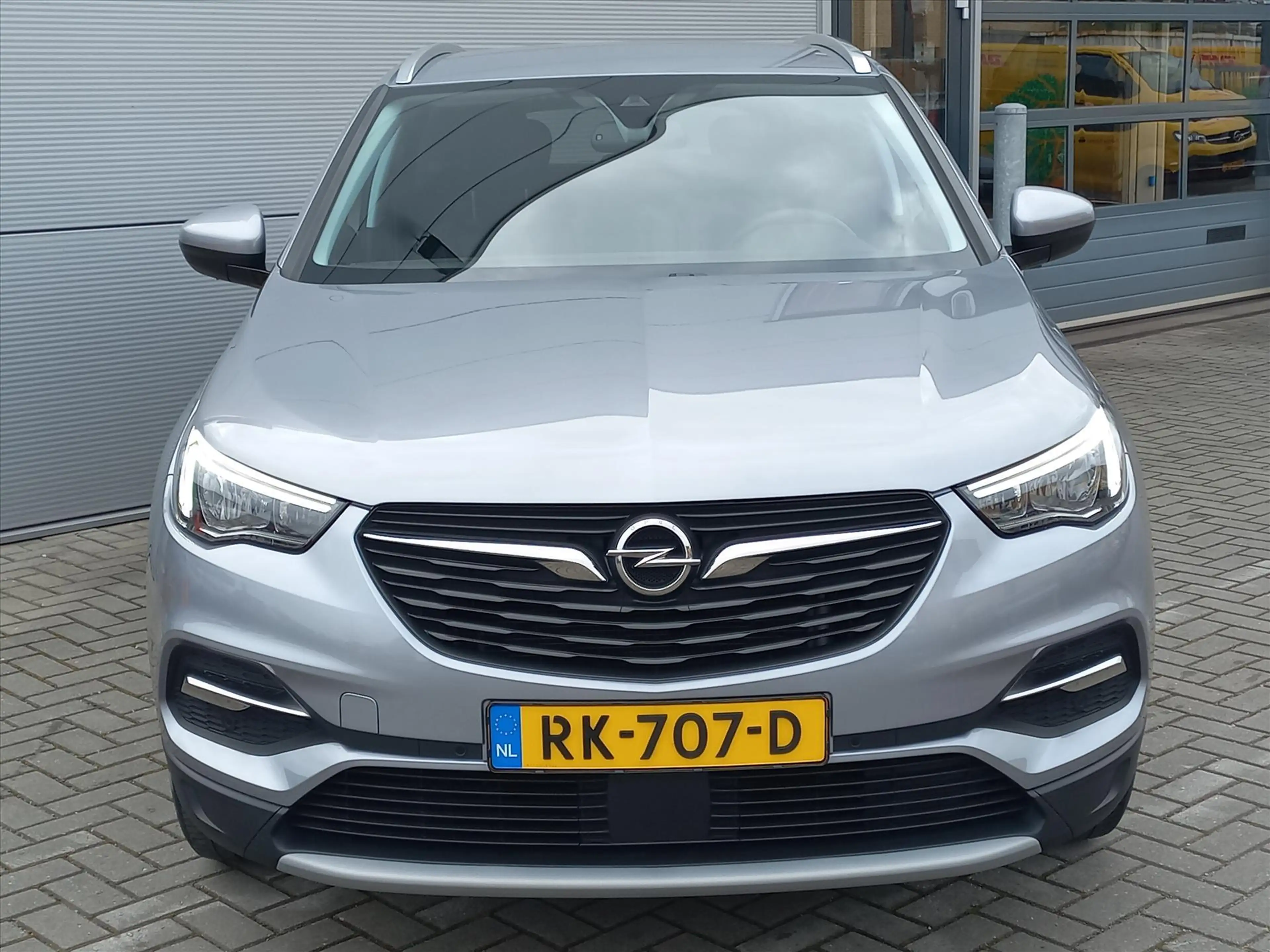 Opel Grandland X 1.2T 130pk Business Executive | Climate control | — photo 2
