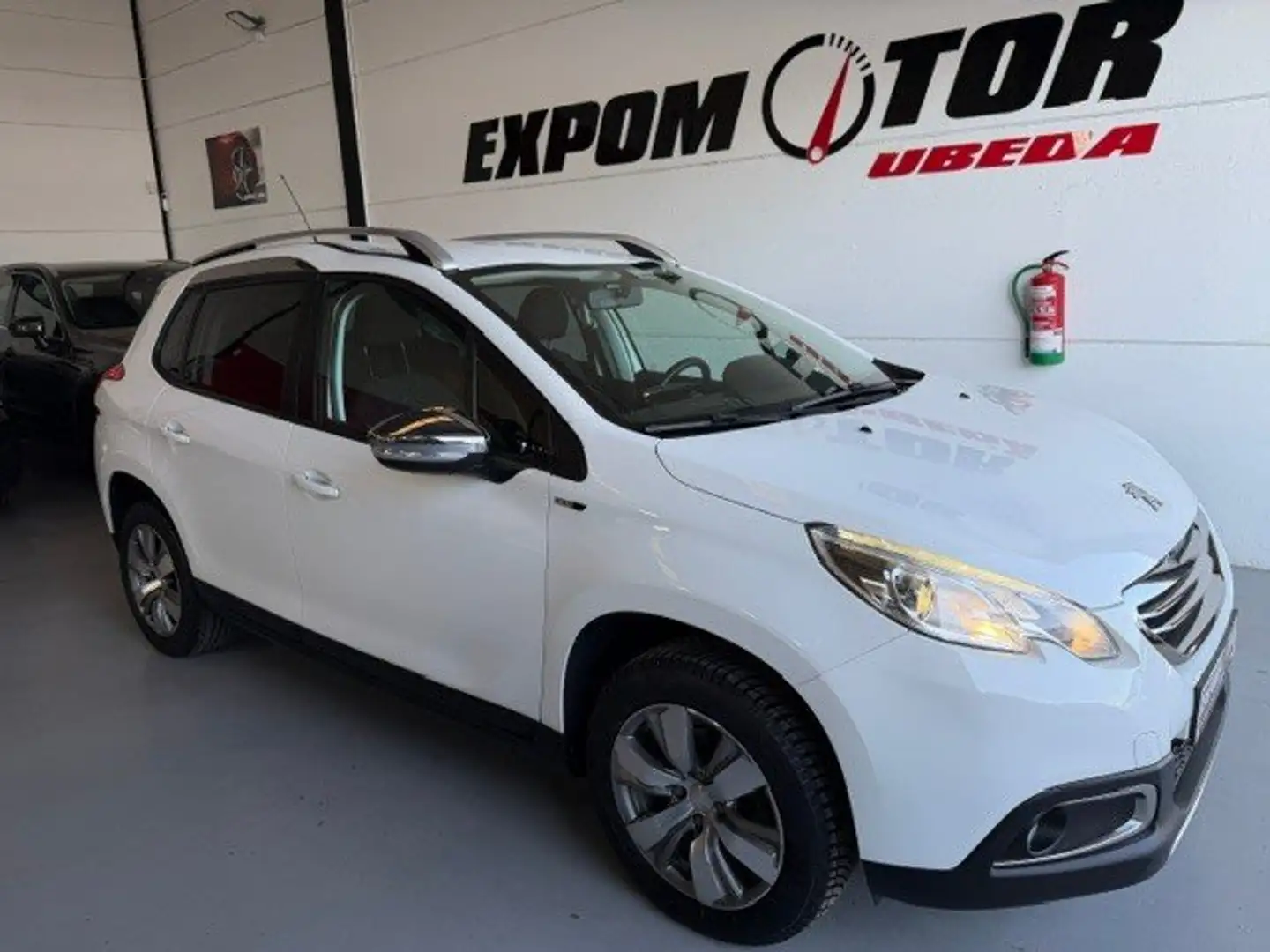 Peugeot 2008 1.2 PureTech Access 82 Blanco - 1