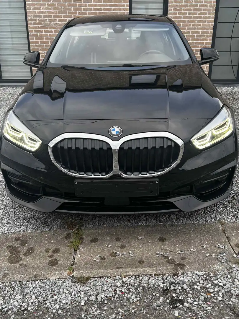 BMW 118 Sport line///Phares Led///Boite auto/// Garantie Black - 2